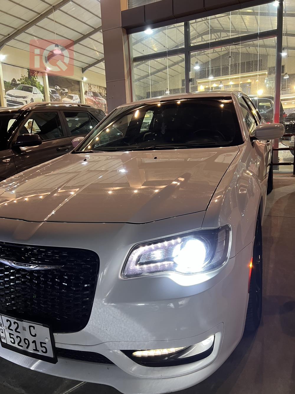 کرایسلەر 300